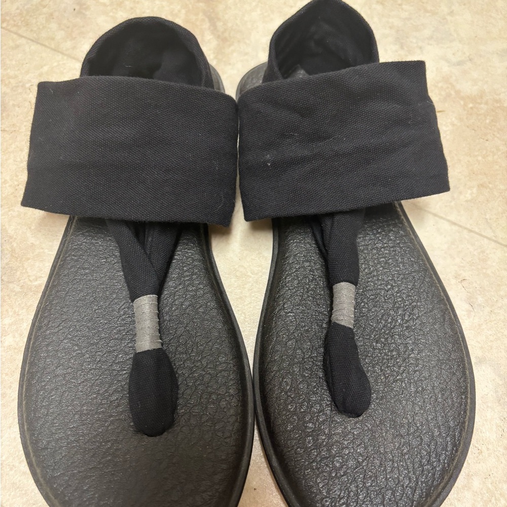 Stylish Black Sandals for Women